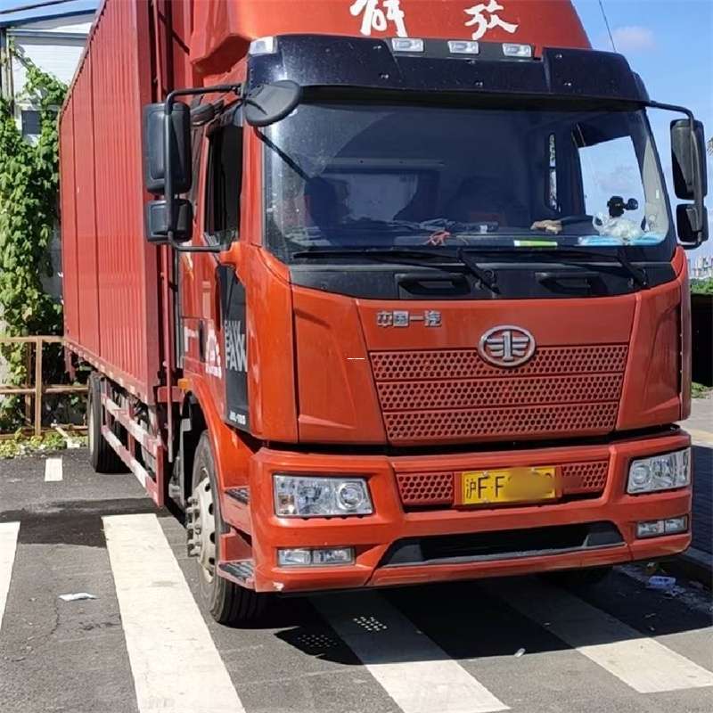 城关区罗平县进仓物流：专线直达的多元货运之旅